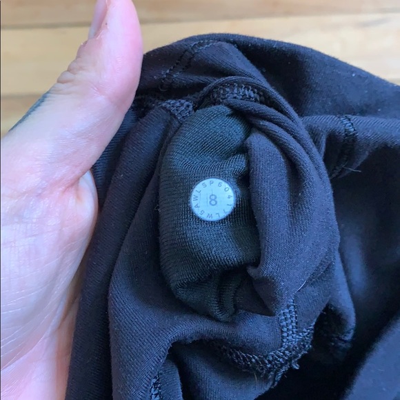 Lululemon Mesh Legging - Picture 4 of 4